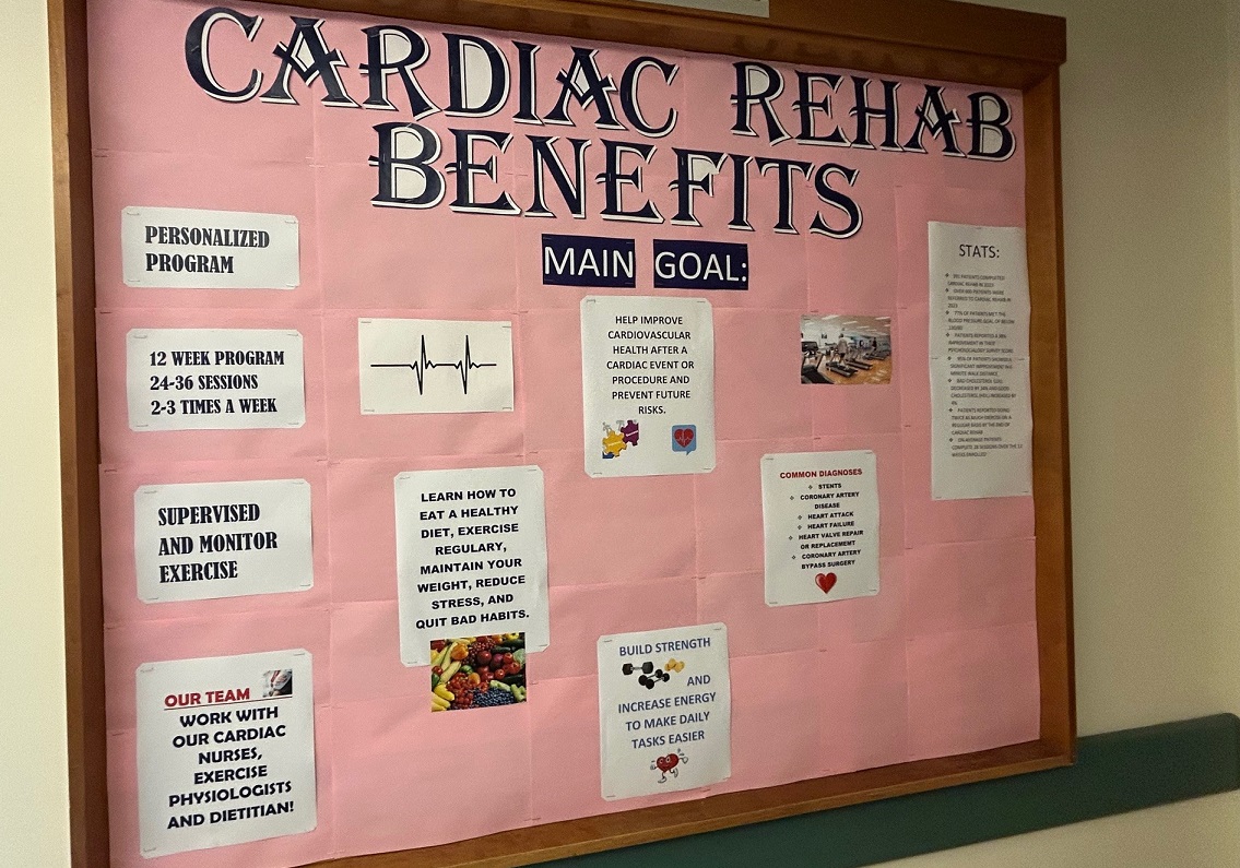 A sign listing the benefits of cardiac rehab