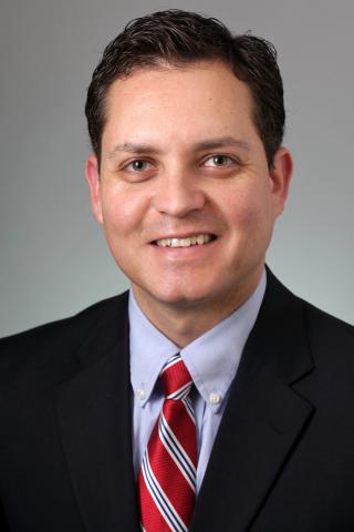 Dr. Roberto Ugarte, Internal Medicine, Harbor Medical Associates