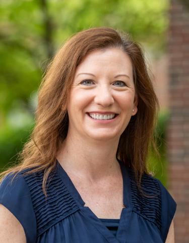 Headshot of Amanda Zambuto, CNP